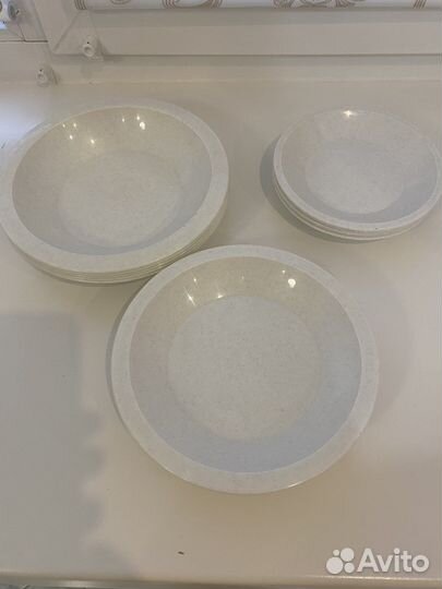Набор пластиковой посуды