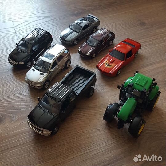 Модель автомобиля машинка игрушка автомодель