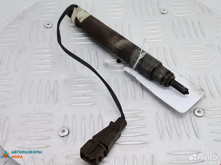 Форсунка Volkswagen Golf 3 1998 028130202Q