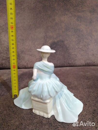 Статуэтка фарфор сoalport англия