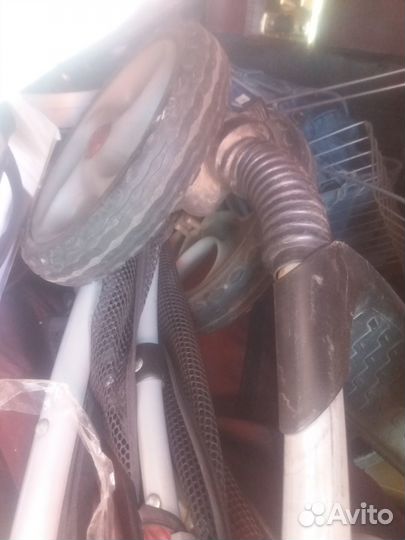 Детская коляска бордовая