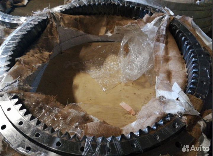 Опорно-поворотный круг для Caterpillar 330D