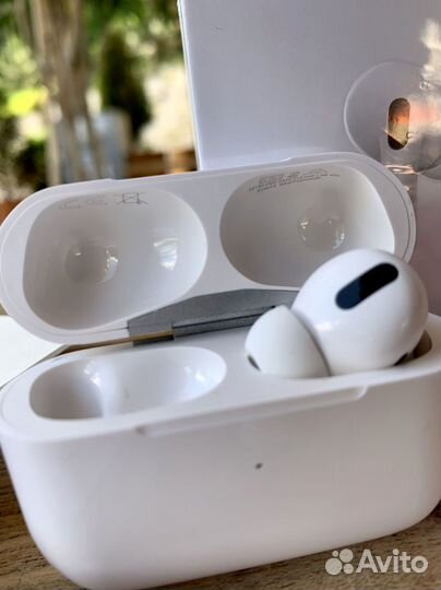 Airpods Pro с шумоподавлением