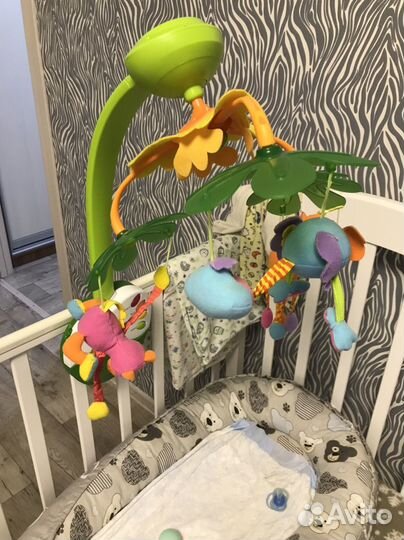 Мобиль в кроватку tiny love