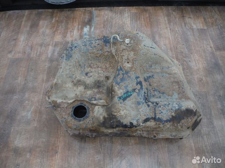 Бак топливный Mitsubishi Galant 7 1996