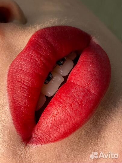 Перманентный макияж бровей губ