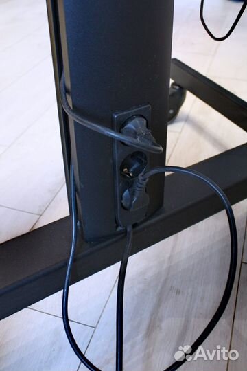 Мобильная стойка для презентаций и BKC