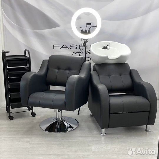 Парикмахерское кресло и мойка