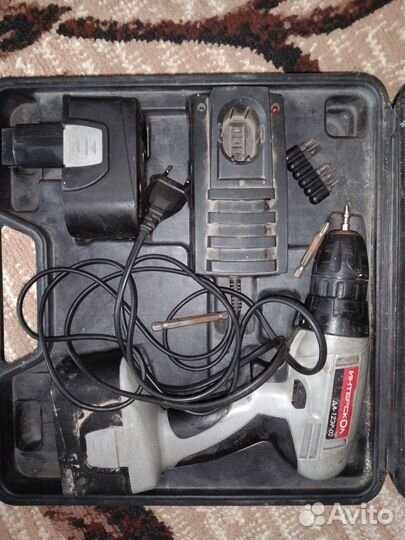 Шуруповерт интерскол