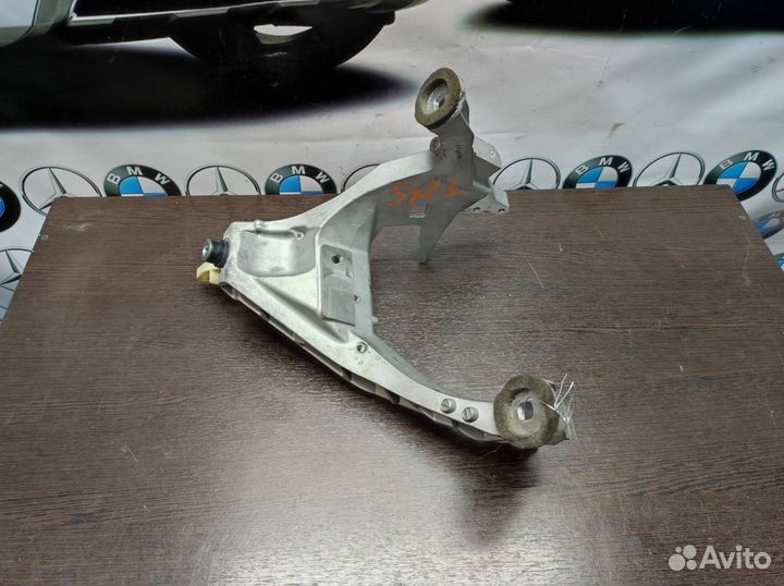 Кронштейн Bmw F02