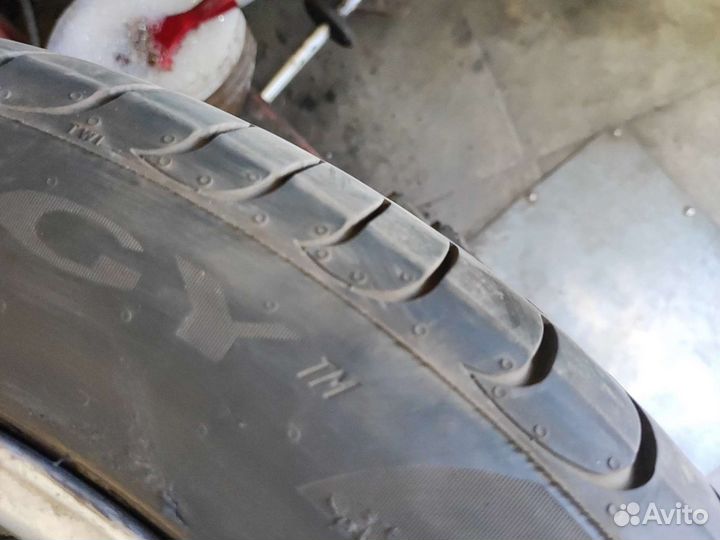 Pirelli Powergy 245/45 R18