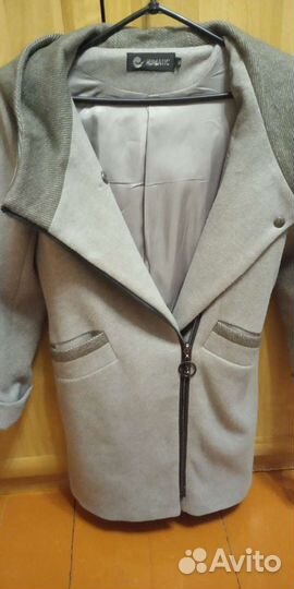 Пальто женское демисезонное 44