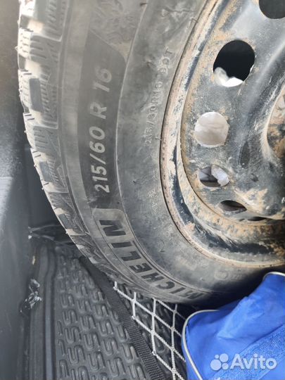 R16 Michelin X-Ice North 4 215/60, PCD 5x112 DIA 57.1