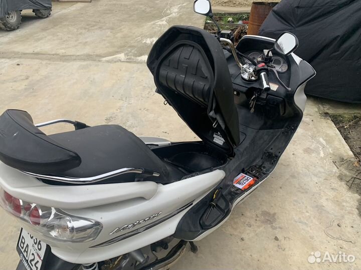 Yamaha Majesty 250