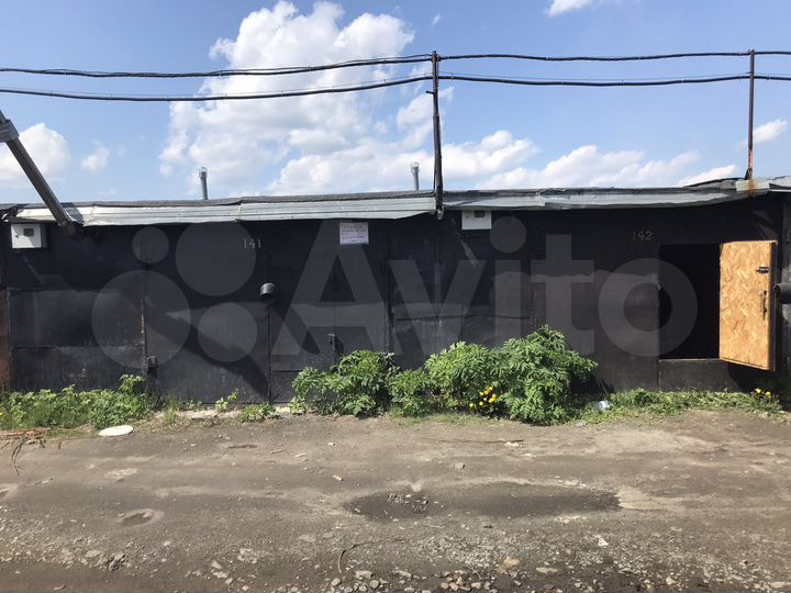 Гараж, > 30 м²