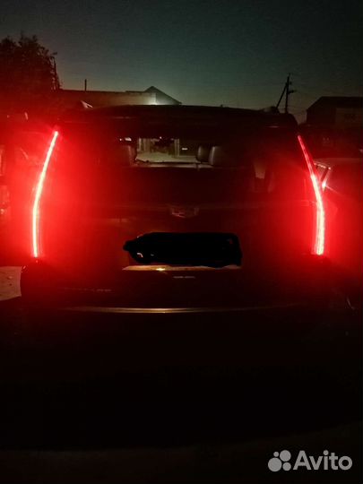 Фара задняя на кадилак эскалейд 4