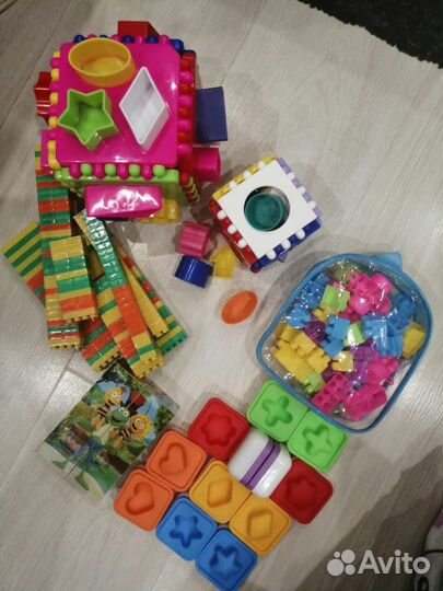 Развивающие игрушки пакетом