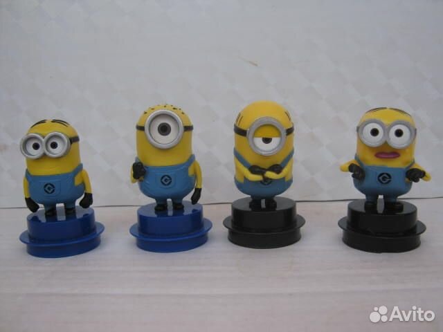 Игрушки Миньоны и Попугаи