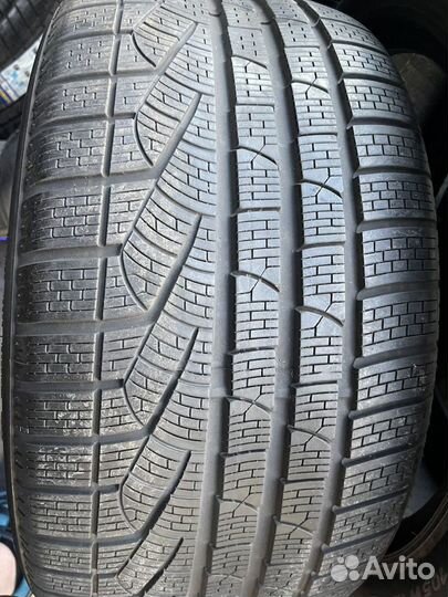 Pirelli Winter Sottozero 240 Serie II 245/45 R19 и 275/40 R19 V