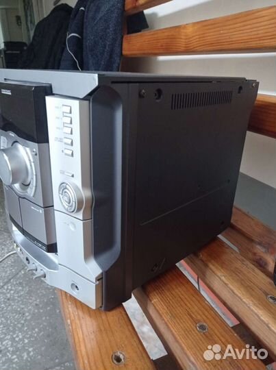 Музыкальный центр