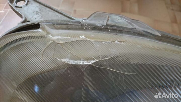 Планка телевизора Toyota Vitz