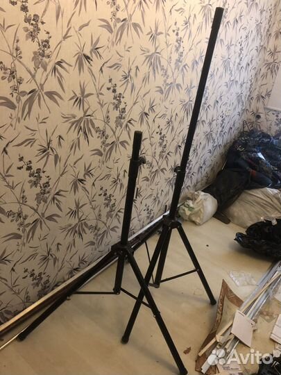 Стойка тренога под акустику