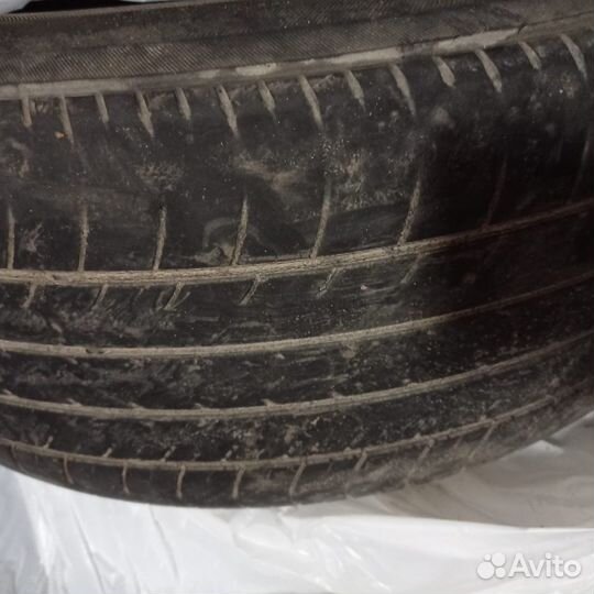 Yokohama dB Decibel E70B 215/55 R17