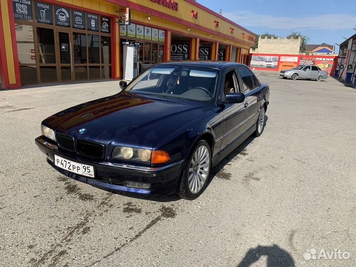 Капот Бумер Е38 4.4