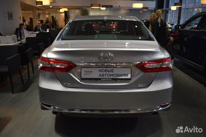 Toyota Camry 2.0 CVT, 2023