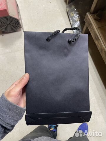 Пакет бумажный черный с ручками