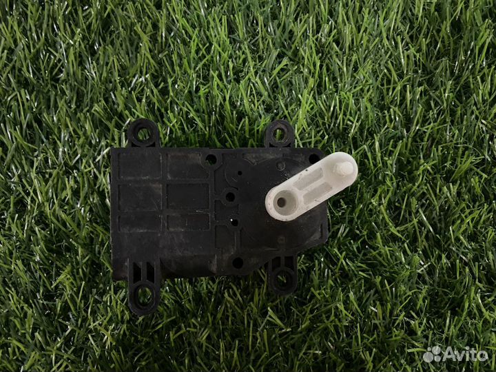 Моторчик заслонки печки Kia Spectra LD