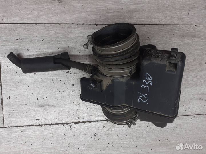 Резонатор воздушного фильтра Lexus RX 330