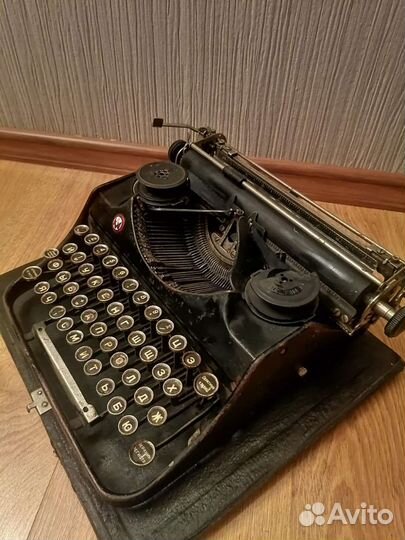Пишущая печатная машинка москва