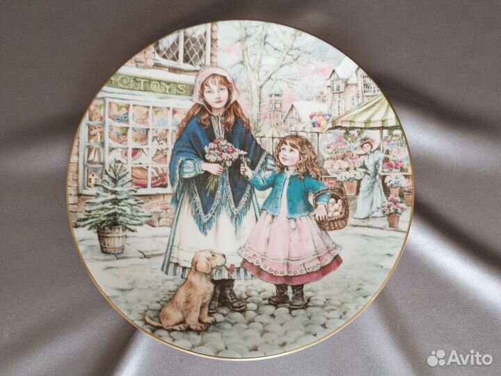 Тарелка декоративная Royal Worcester, Mary Carter