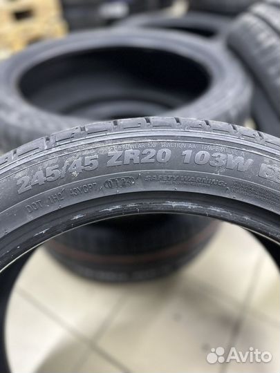 Kumho Ecsta PS71 SUV 245/45 R20 и 275/40 R20 106Y