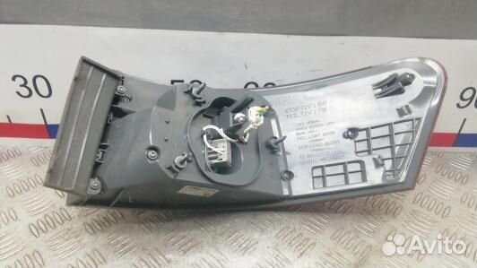 Фонарь задний левый toyota avensis T27 (YBE15MX01)