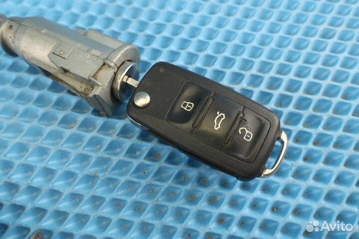 Замок зажигания Skoda Fabia 2 комплект