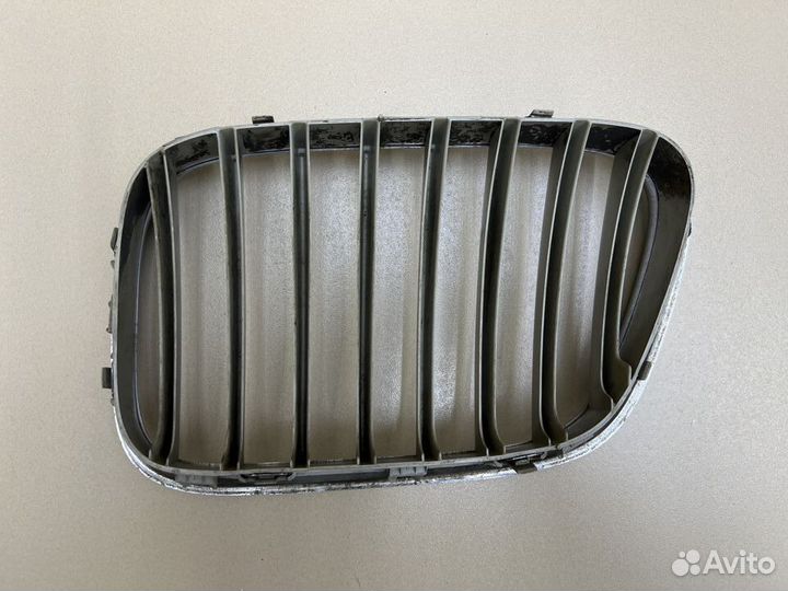 Решетка радиатора правая BMW X5 E53