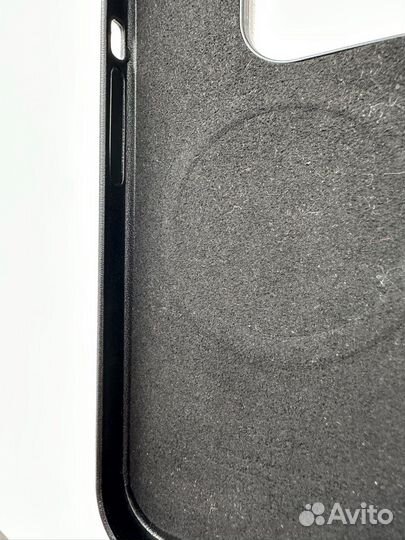Продам кожаный чехол на iPhone 14 pro