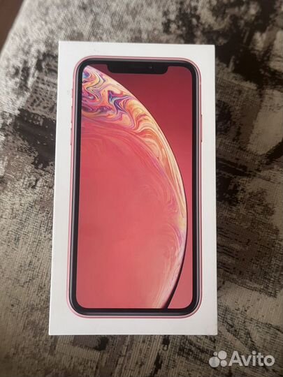 Телефон iPhone XR