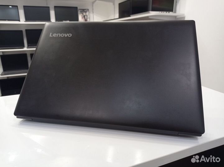 Игровой ноутбук Lenovo full hd i3-6 Nvidia 920mx