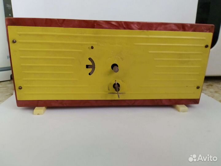 Часы настольные янтарь СССР