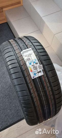 Bridgestone Alenza 001 285/40 R21