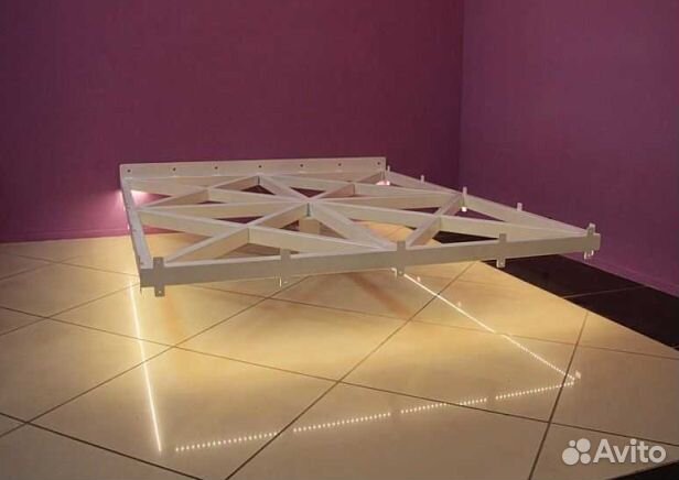 Парящая кровать