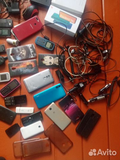 Телефоны Провода Чехлы Блоки 2 пакета Цена за все