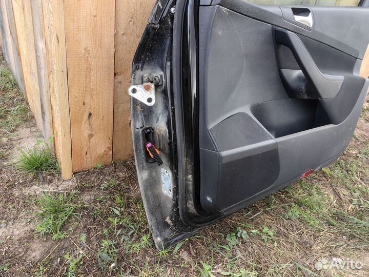 Двери правые на Volkswagen Passat B6 универсал