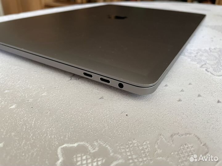 Apple MacBook Pro 15 2018 16/256 гб