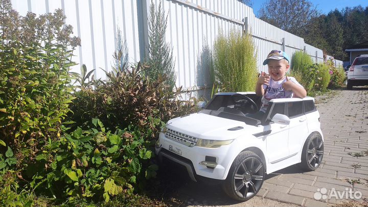 Детский электромобиль