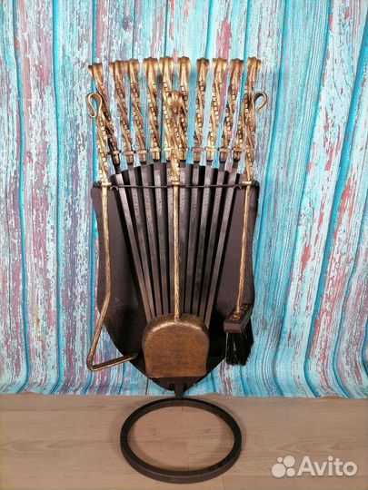 Каминный набор Щит-подставка Герб на 10 шампуров А