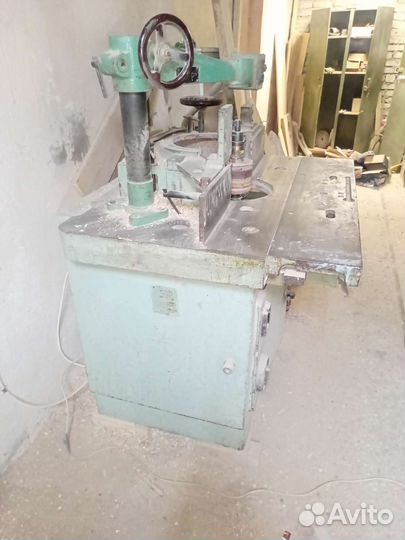 Фрезерный станок,и рейсмус на 300